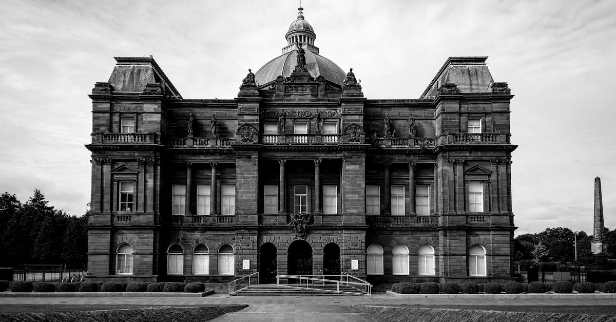 The Role of Focal Points in Achieving Informal Balance